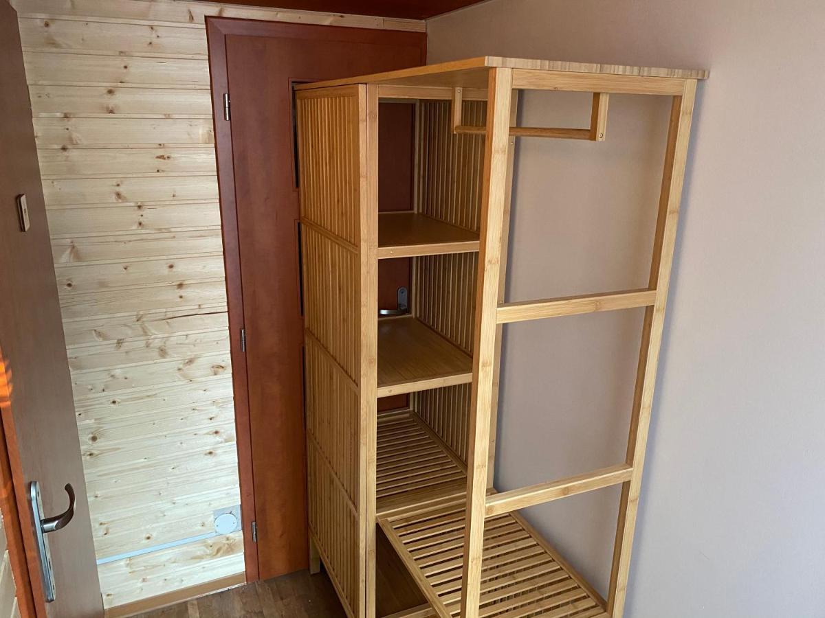 U Vrabcaka Apartment Zlonin Bagian luar foto
